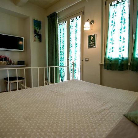 포르토 산텔피디오 Il Piccolo Giglio B&B 외부 사진