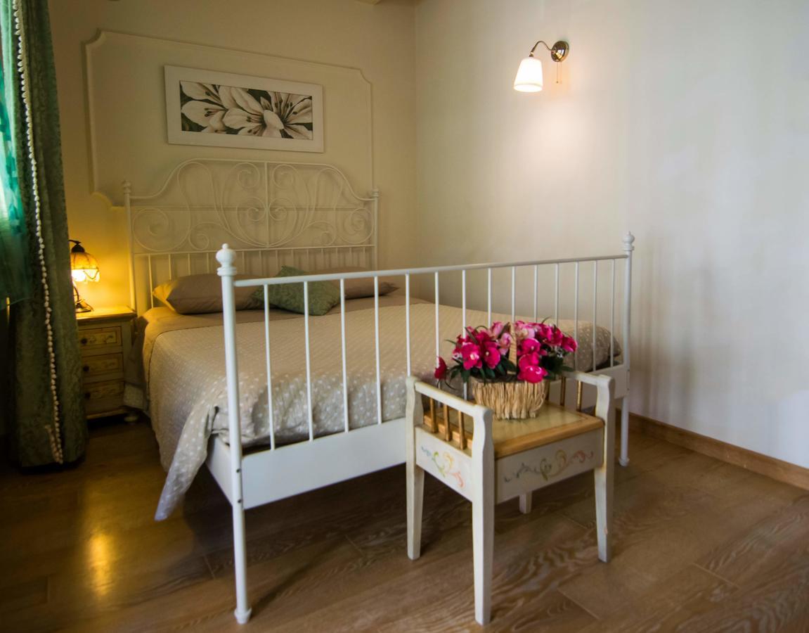 포르토 산텔피디오 Il Piccolo Giglio B&B 외부 사진