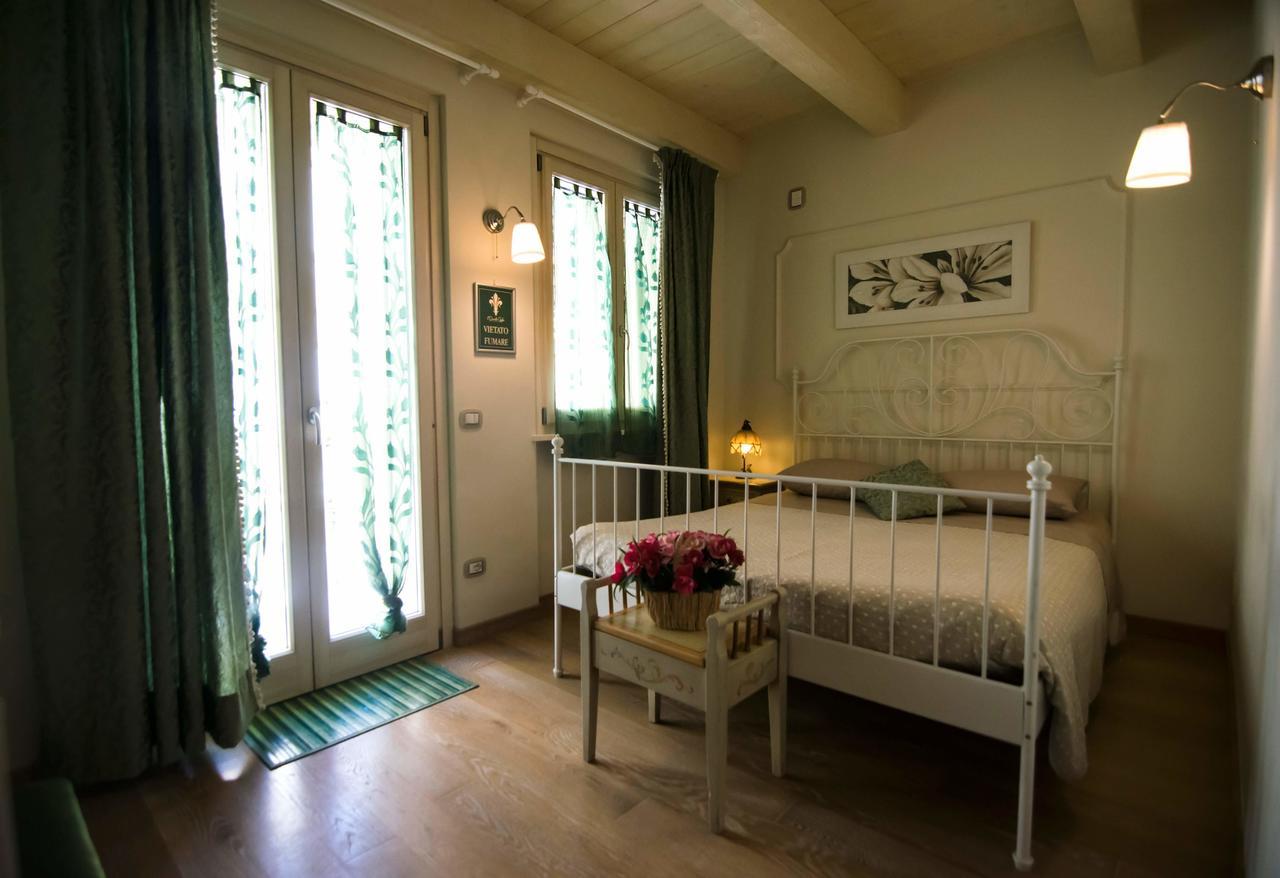 포르토 산텔피디오 Il Piccolo Giglio B&B 외부 사진