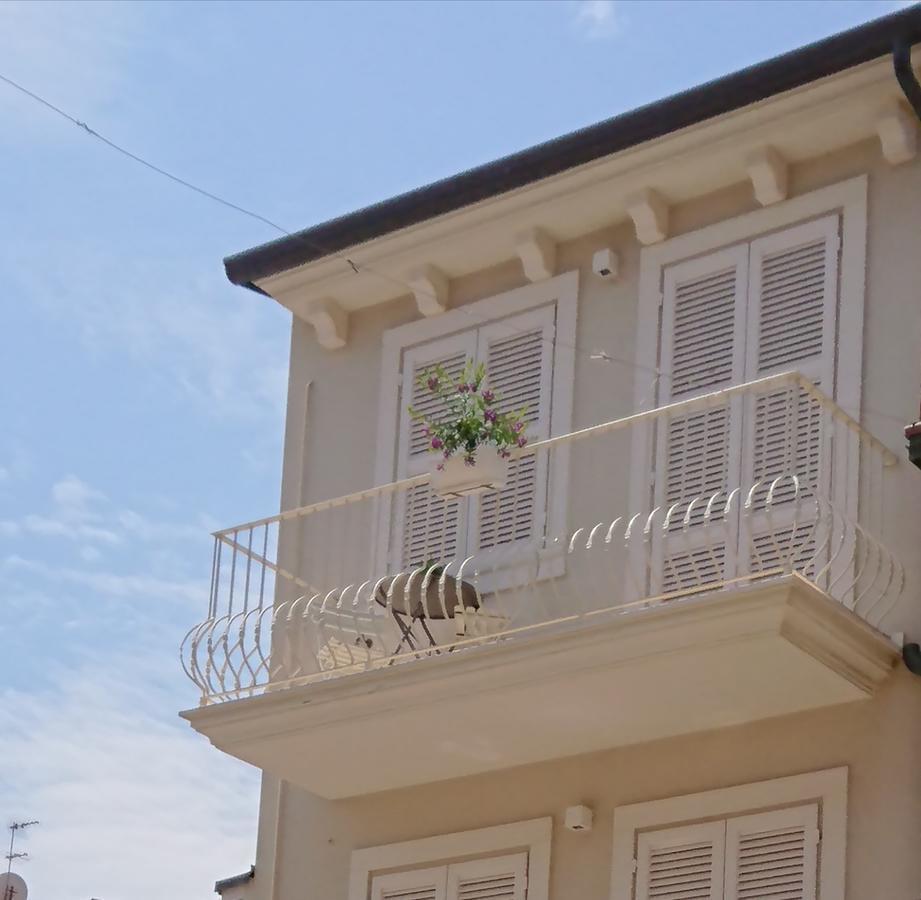 포르토 산텔피디오 Il Piccolo Giglio B&B 외부 사진